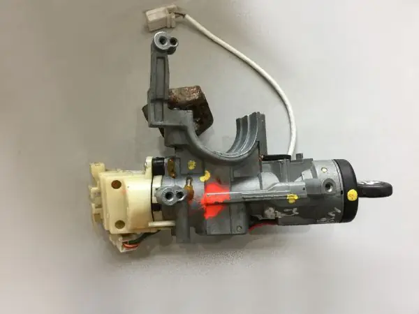 Khóa De Xe Mazda 323: Hướng Dẫn Chi Tiết Và Lưu Ý Quan Trọng