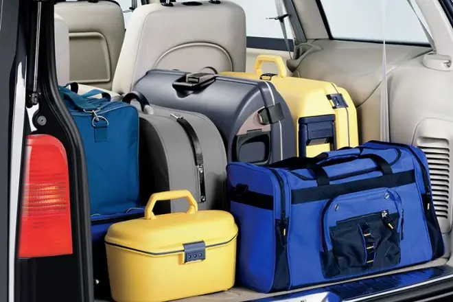 Khoang Hành Lý Trên Mazda 6: Tối Ưu Không Gian Và Hỗ Trợ Di Chuyển