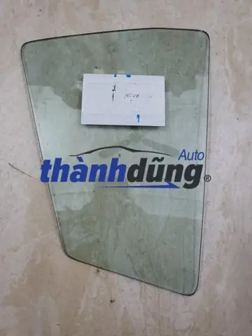 Thay Kính Chắn Gió Sau Mazda 6: Hướng Dẫn, Giá & Lưu Ý