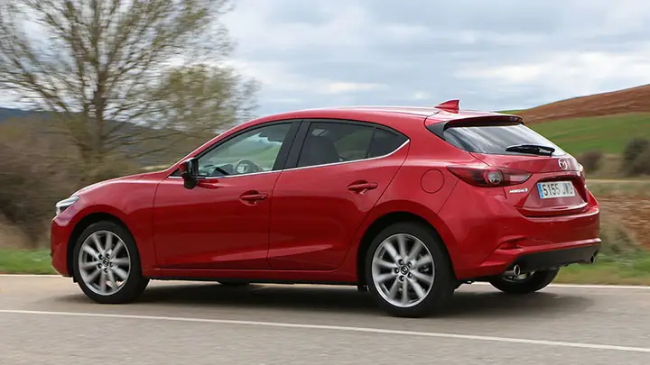 Đánh Giá Chi Tiết Mazda 3: Lựa Chọn Hoàn Hảo Cho Đam Mê Lái Xe