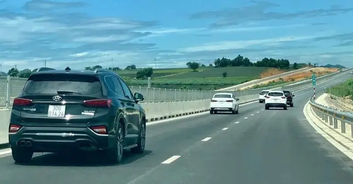 Lái Mazda 3 Trên Cao Tốc: Kinh Nghiệm, Lưu Ý An Toàn Và Hiệu Suất