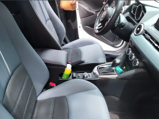 Lắp Hộp Tỳ Tay Mazda 2: Hướng Dẫn Chi Tiết Và Lợi Ích Vượt Trội