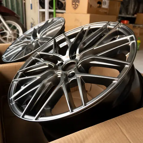 Hướng Dẫn Sơn Lazang Titan Ánh Thép Cho Mazda – Bước Tới Độ Bóng Hoàn Hảo