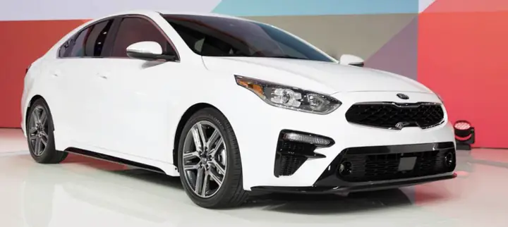 Lên Mua Cerato Hay Mazda 3 Tinhte: Đánh Giá Chuyên Sâu, Lựa Chọn Nào Cho Bạn?