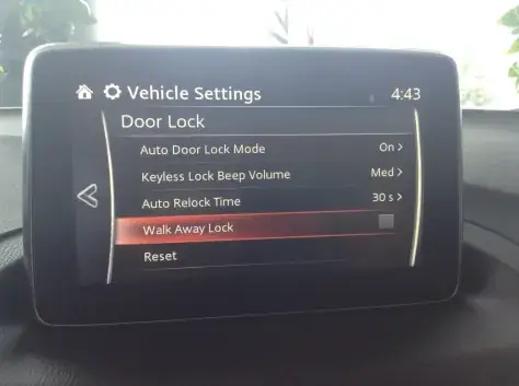 Lock Cửa Tự Động Cho Mazda 3s: Giải Pháp An Toàn Và Tiện Nghi Cho Xe Của Bạn