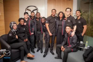 Khám Phá Đội Ngũ Nhân Viên Forest City Mazda London