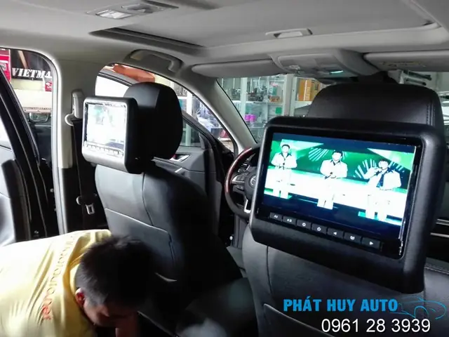 Màn Hình Gối Đầu Mazda 3: Nâng Tầm Trải Nghiệm Giải Trí Trên Xe