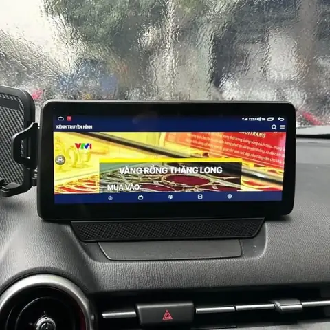 Màn Hình Mazda 2: Nên Giữ Nguyên Hay Nâng Cấp?