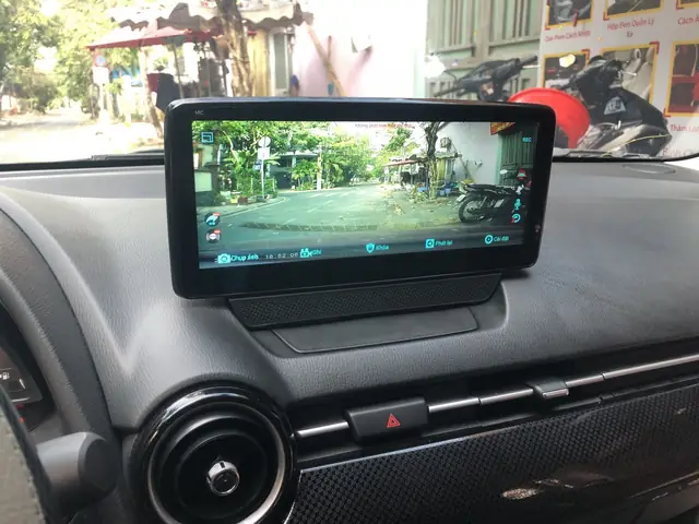Màn Hình Theo Xe Mazda 2: Nâng Tầm Trải Nghiệm Lái Xe Hiện Đại