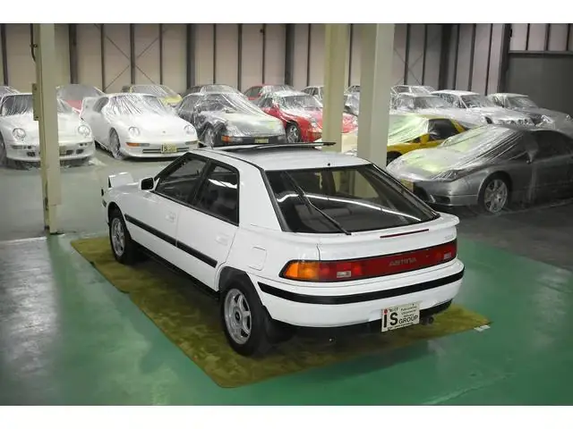 Mazda 1500 1991: Tổng Quan Chi Tiết Về Mẫu Xe Cổ Điển