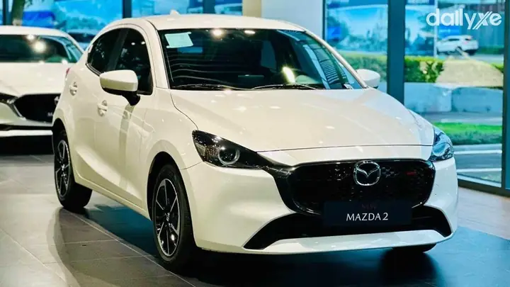 So Sánh Các Phiên Bản Mazda2: Đánh Giá Chi Tiết Cho Người Mua