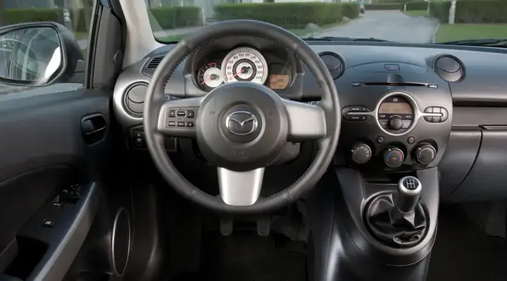 Đánh Giá Mazda 2 2026: Hatchback Giá Rẻ Với Thiết Kế Sang Trọng Đánh Giá Mazda 2 2026: Hatchback Giá Rẻ Với Thiết Kế Sang Trọng