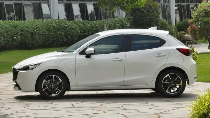 So Sánh Giá Và Thông Số Mazda 2 Sport Hatchback So Sánh Giá Và Thông Số Mazda 2 Sport Hatchback