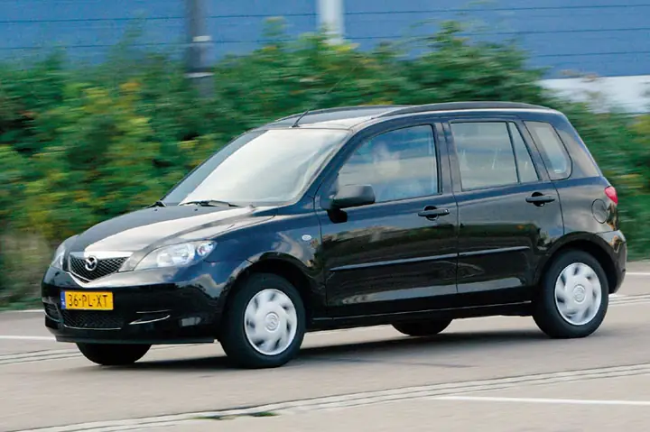 Đánh Giá Chi Tiết Mazda 2 Đời 2005: Xe Hatchback Nhật Bản Giá Rẻ Đáng Mua Năm 2026?