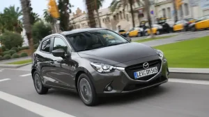 Đánh Giá Chi Tiết Mazda 2 2015 – Phiên Bản Sedan & Hatchback Cho Người Mua
