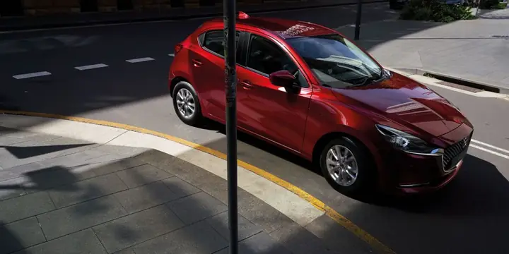 Mazda 2: Đánh Giá Toàn Diện & Bảng Xếp Hạng Tại Thị Trường Thái Lan