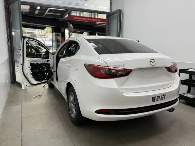 Đánh Giá Chi Tiết Mazda 2 Base: Phiên Bản Cơ Bản Của Hatchback Nhật Bản