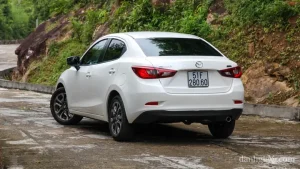 Khám Phá Mazda 2 2015: Thông Số, Thiết Kế Hatchback & Sedan Cho Người Mua Thông Thái