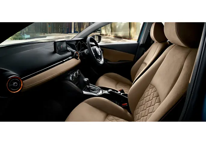 Mazda 2 Facelift 2017: Khám Phá Chi Tiết Nội Thất Màu Nâu Sang Trọng