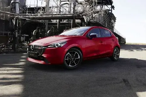 Tối Ưu Tiêu Thụ Xăng Mazda 2: Hướng Dẫn Chi Tiết Cho Người Lái