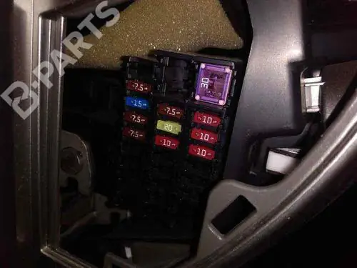 Vị Trí Hộp Cầu Chì Mazda 2: Hướng Dẫn Chi Tiết Và Khắc Phục Sự Cố