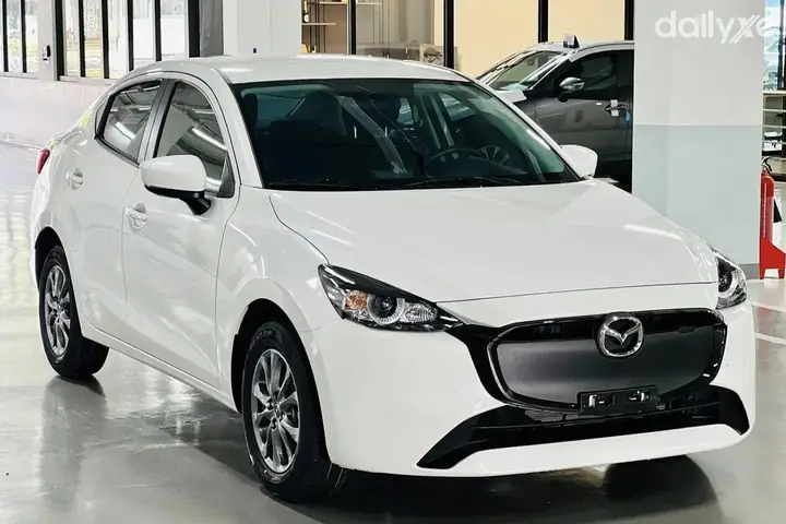 So Sánh Mazda2 1.5 Luxury: Phiên Bản Nào Phù Hợp Nhất Cho Bạn So Sánh Mazda2 1.5 Luxury: Phiên Bản Nào Phù Hợp Nhất Cho Bạn