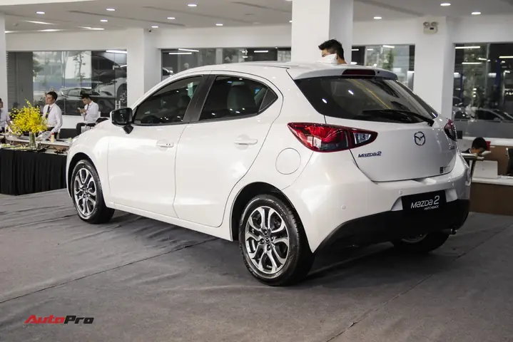 Mazda 2 Hatchback 2026: Đánh Giá Chi Tiết Từ A Đến Z Mazda 2 Hatchback 2026: Đánh Giá Chi Tiết Từ A Đến Z