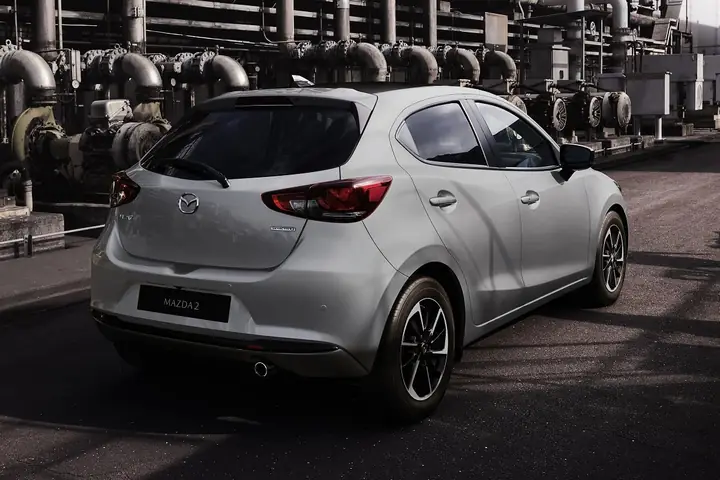 Tìm Hiểu Trọng Lượng Mazda 2: Số Liệu, So Sánh & Ảnh Hưởng