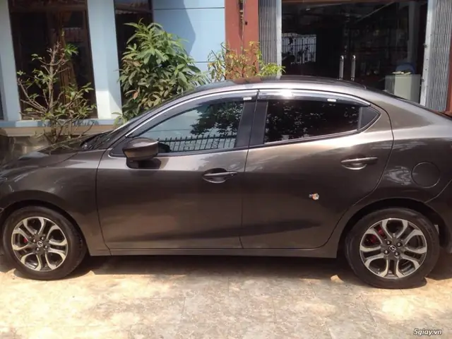 Mazda 2 Màu Lông Chuột: Góc Nhìn Toàn Diện Từ Phong Thủy Đến Thực Tế Sử Dụng