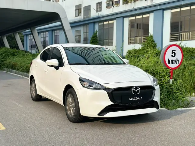 Mazda 2 Mua Bản Full: Lựa Chọn Thông Minh Cho Ai?
