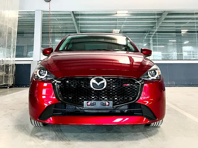 Đánh Giá Chi Tiết Mazda 2 Red: Xe Hatchback Động Lực Cho Đô Thị Đánh Giá Chi Tiết Mazda 2 Red: Xe Hatchback Động Lực Cho Đô Thị