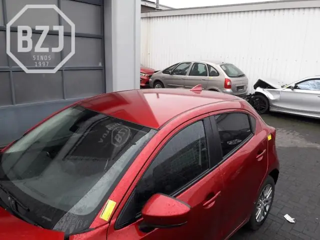 Hướng Dẫn Lắp Đặt Roof Bars Cho Mazda 2 – Chọn Đúng Loại & An Toàn Hướng Dẫn Lắp Đặt Roof Bars Cho Mazda 2 – Chọn Đúng Loại & An Toàn