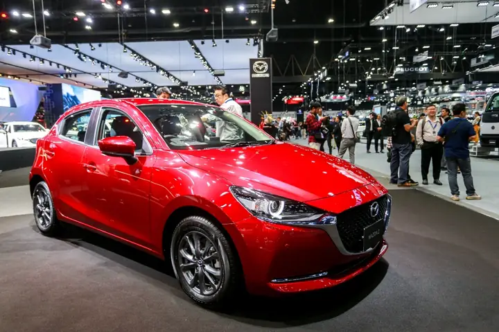 Mazda 2 Các Phiên Bản: So Sánh Và Đánh Giá Chi Tiết Mazda 2 Các Phiên Bản: So Sánh Và Đánh Giá Chi Tiết