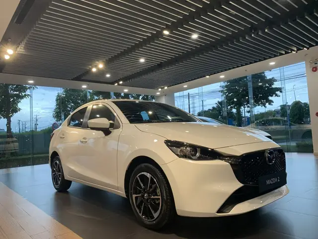 So Sánh Các Phiên Bản Mazda 2 2026: Luxury, Deluxe, Premium