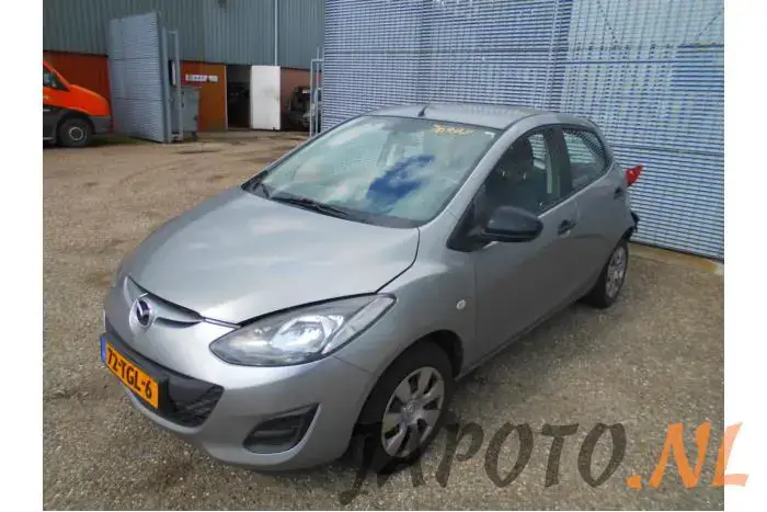 Mazda 2 Sedan: Khám Phá Mã Phụ Tùng Dn206918zd Và Vai Trò Quan Trọng