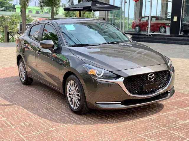 Mazda 2 Sedan Premium Nâu Xám: Chi Tiết Đánh Giá Và Lý Do Nên Sở Hữu