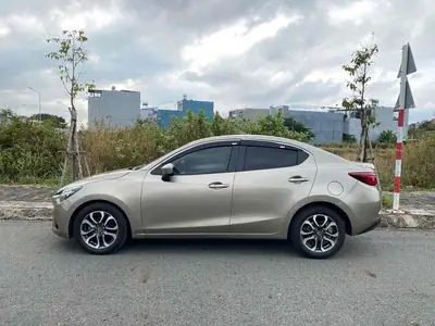 Mazda 2 Sedan Premium Nâu Xám: Chi Tiết Đánh Giá Và Lý Do Nên Sở Hữu