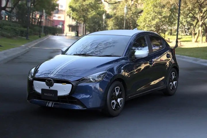 Mazda 2 Tinhte: Đánh Giá Chi Tiết Từ Thiết Kế Đến Vận Hành
