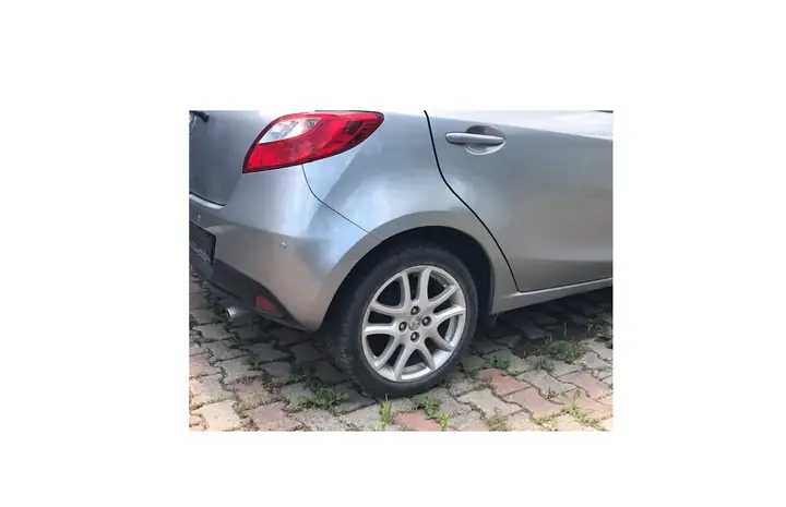 Hướng Dẫn Chọn Phụ Tùng Mazda 2 Chính Hãng & Thay Thế Cho Người Dùng Việt