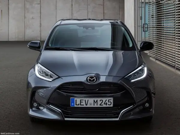 Mazda 2s Cũ Màu Đen: Hướng Dẫn Chi Tiết Từ A-z Cho Người Mua