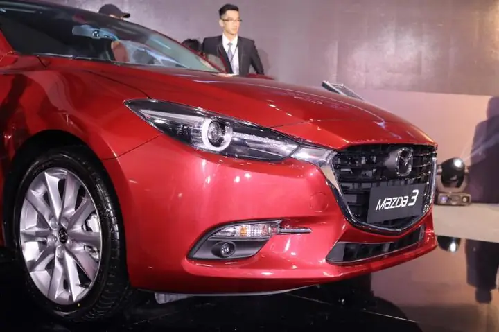 Mazda 3 1.5 2017 Hatchback: Khám Phá Chi Tiết Từ Góc Nhìn Cận Cảnh