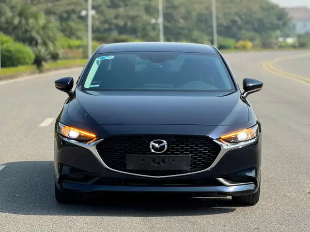 Đánh Giá Toàn Diện Mazda 3 1.5: Các Phiên Bản Deluxe, Luxury, Premium