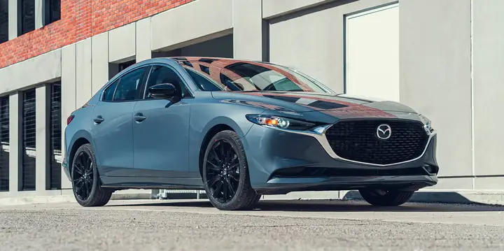 Mazda 3 1025: Đánh Giá Toàn Diện Dòng Xe Sedan Hạng C