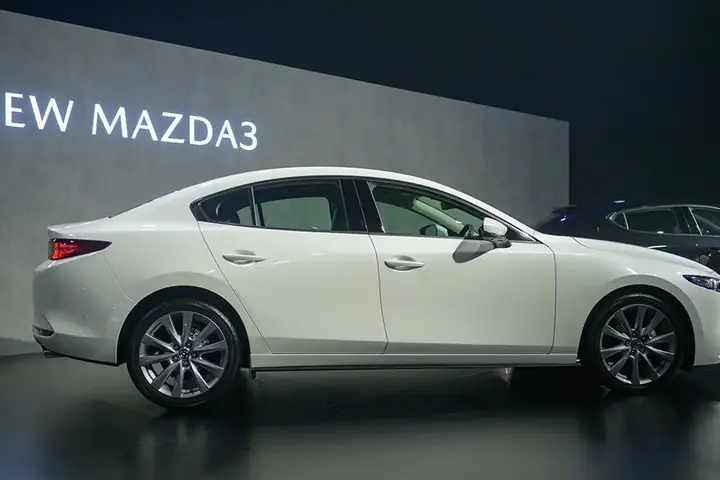 So Sánh Các Phiên Bản Mazda 3 2.0 – Chọn Mẫu Phù Hợp Nhất