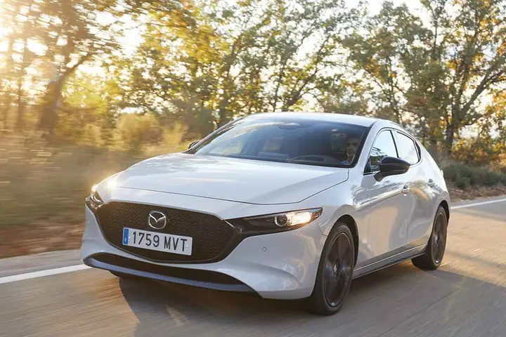 Mazda 3 2.5: Tiết Kiệm Nhiên Liệu Hay "ngốn Xăng" - Đâu Là Sự Thật?