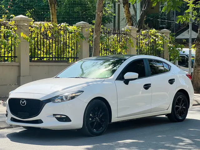 Khám Phá Mazda 3 2019 Màu Trắng: Thông Số, Giá & Hướng Dẫn Mua