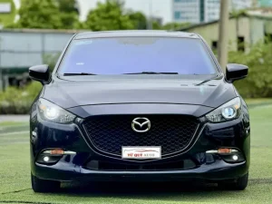 Mazda 3 2019: Khám Phá Sự Kết Hợp Màu Sắc Độc Đáo Giữa Xanh Đen Và Đen