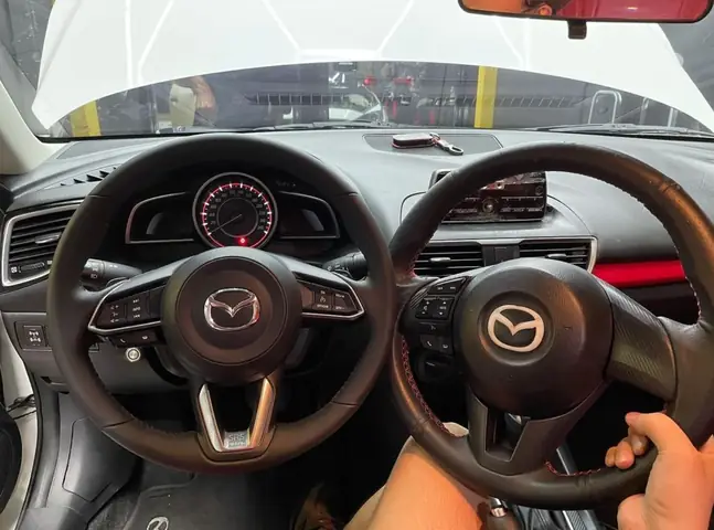 Vô Lăng Mazda 3 2020: Khám Phá Tính Năng, Cách Bảo Dưỡng Và Lựa Chọn Thay Thế