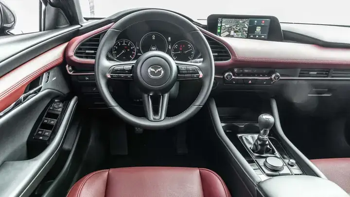 So Sánh Mazda 3 Awd Và Số Sàn: Lựa Chọn Nào Phù Hợp?