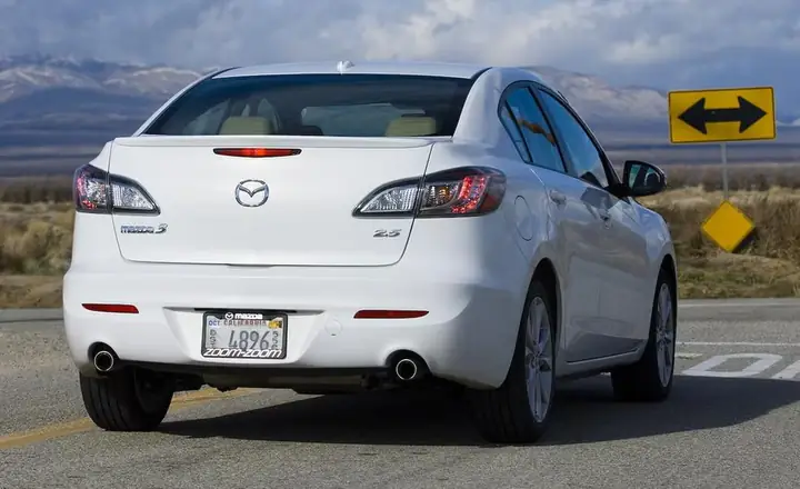 Mazda 3 Back: Tổng Quan Chi Tiết Về Thiết Kế, Công Năng Và Đặc Điểm Phần Sau Xe Mazda 3 Back: Tổng Quan Chi Tiết Về Thiết Kế, Công Năng Và Đặc Điểm Phần Sau Xe